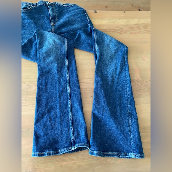 Zara bell-bottom jeans - Picture 5 of 5